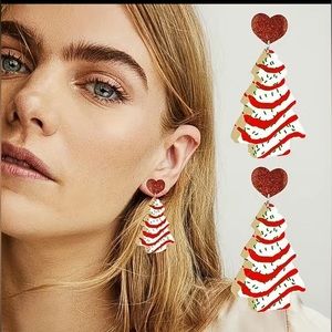 Christmas Tree Cake post Earrings!! NWT!